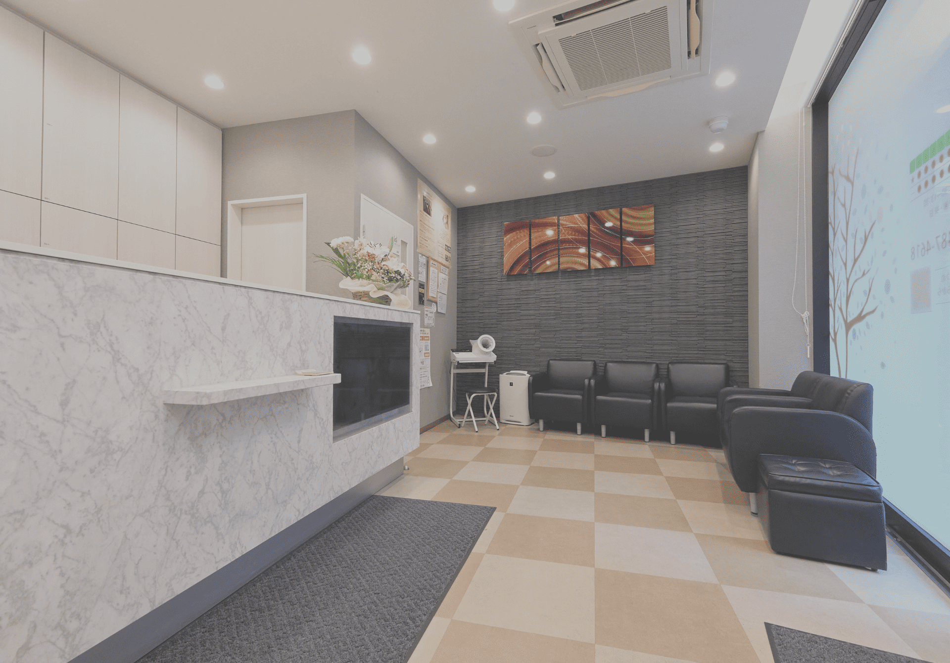 尼崎駅1分の歯医者「すずき歯科クリニック」｜インプラント治療など